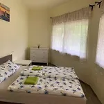 Levendulakert Apartman