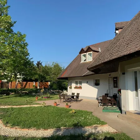Levendulakert Apartmanhaz * Siofok