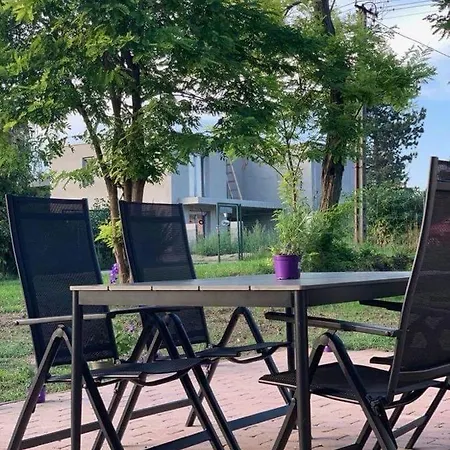 Levendulakert Apartmanhaz Апартаменты *