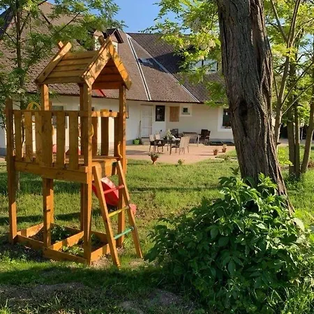 Levendulakert Apartmanhaz Apartment