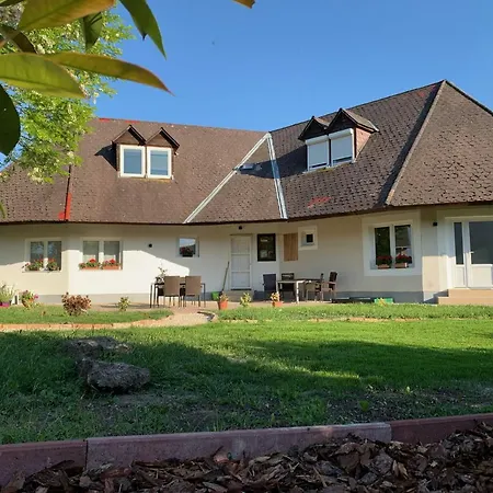 Apartment Levendulakert Apartmanhaz