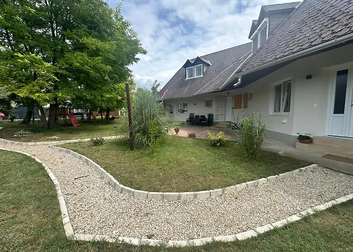 Apartament Levendulakert Apartmanhaz
